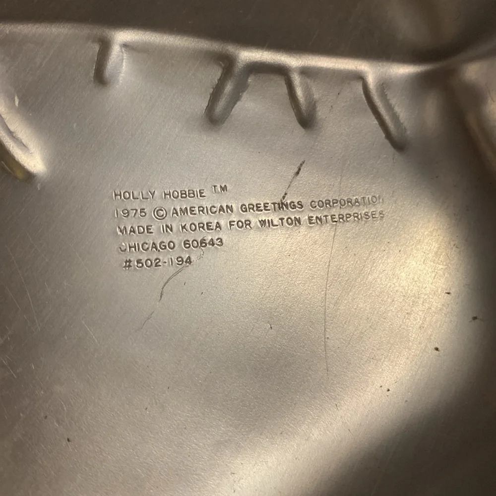 Holly Hobbie Silver Cake Pan/Mold - Picture 3 of 5